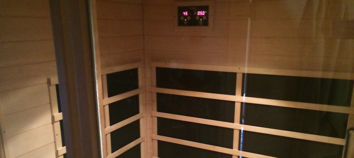 Infrarot-Sauna mit integriertem CD-Radio und ätherischen Duftölen
